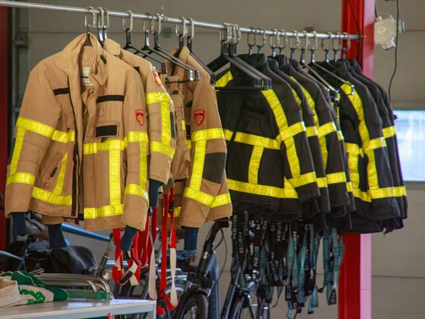 Helly hansen workwear pour professionnels : qualité et durabilité assurées
